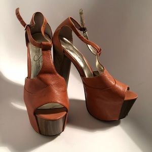 HIGH PLATFORM HEELS | WORN ONCE
